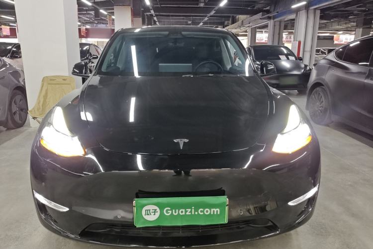 Used Tesla Model Y 2022 Long-Range All-Wheel-Drive Version
