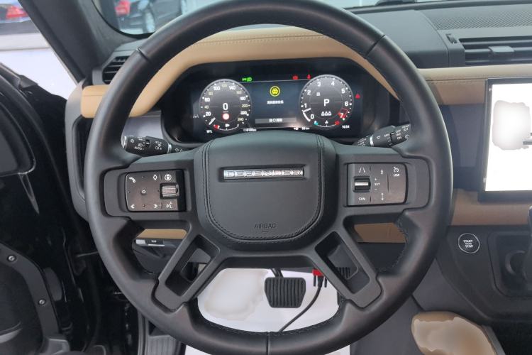 Used Land Rover Defender 2025 110 3.0T P400 – Dynamic HSE
