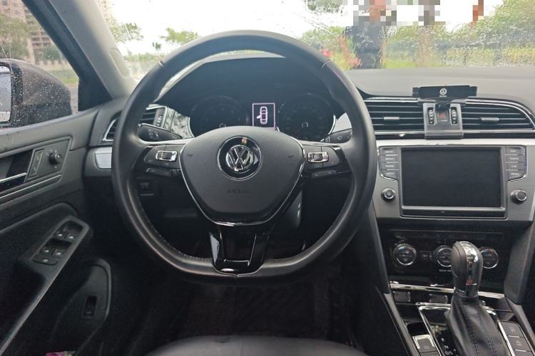 Used Volkswagen Lamando 2018 280TSI DSG Comfort Edition
