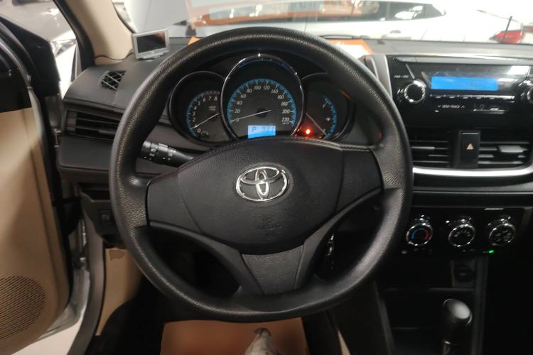 Used Toyota YARiS L 2017 1.5E CVT Dynamic Edition
