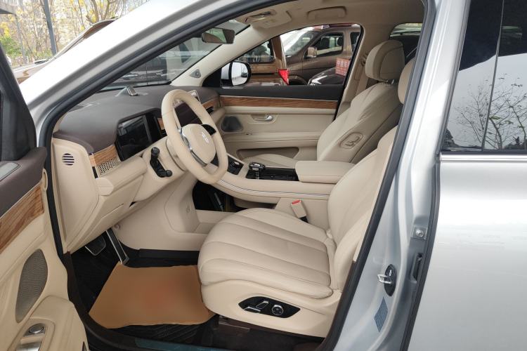 Used Hima AITO M7 2024 1.5T Rear-Drive Plus Version 5 Seats
