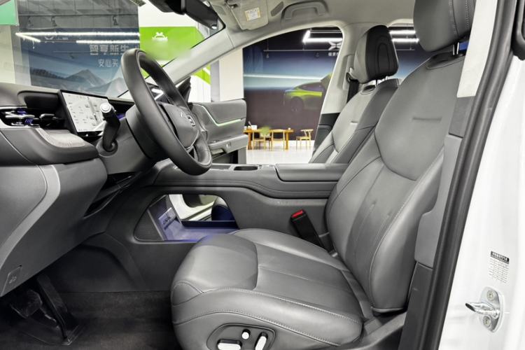 Used XPeng G6 2025 625 Long-Range Max Flagship Edition