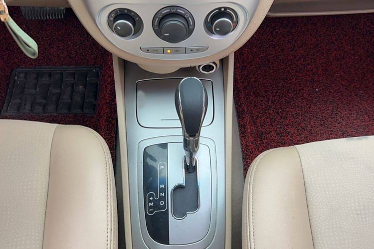 Used Buick Excelle 2013 1.5L Automatic Classic Model
