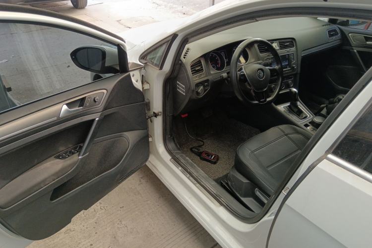 Used Volkswagen Golf 2016 1.6L Automatic Comfort Model
