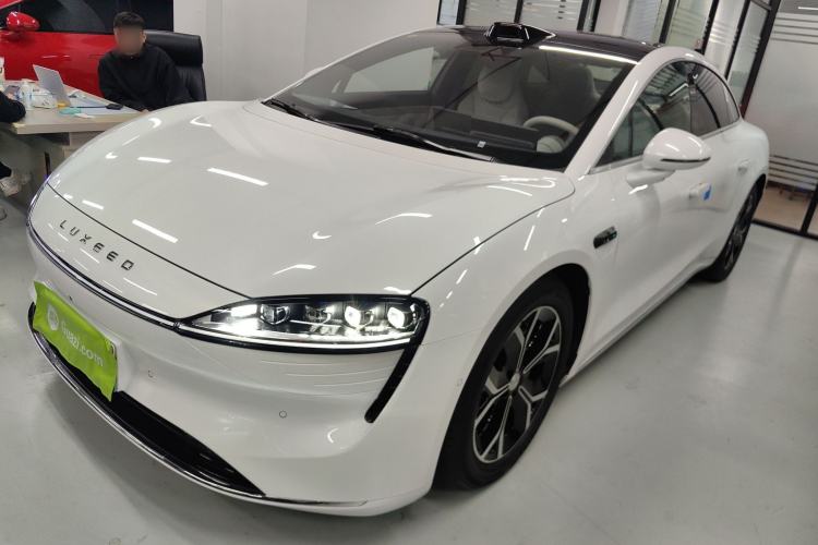 Used Hima Luxeed S7 2025 855 km Max