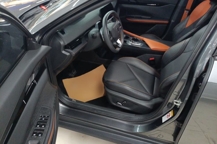 Used Changan UNI-V 2022 1.5T Prestige Version
