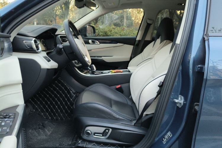 Used Lynk & Co 01 2017 2.0T Two-Wheel Drive Zhaopu Version
