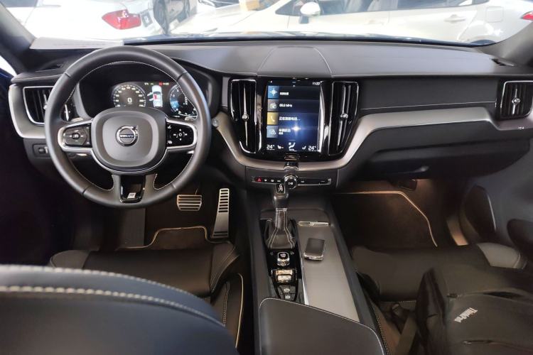 Used Volvo XC60 2020 T5 4x4 Smart & Dynamic Sport Edition