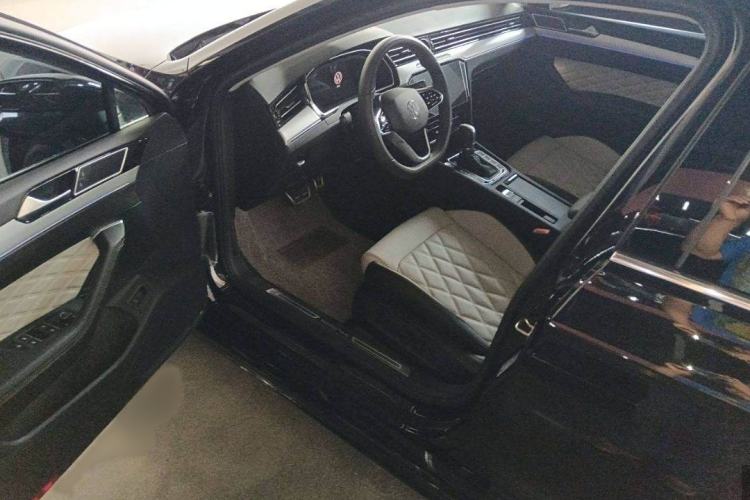 Used Volkswagen Magotan 2023 2 Million Units Commemorative Edition 330TSI DSG Luxury Version
