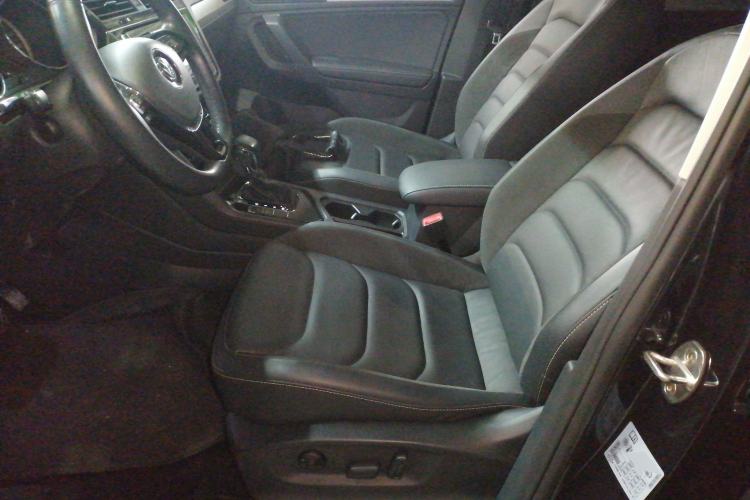 Used Volkswagen Tiguan L 2019 Revised 330TSI Automatic Two-Wheel Drive Smart & Luxury Edition China VI Standard
