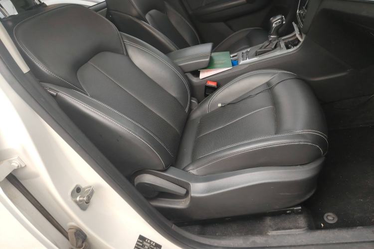 Used Roewe RX5 2019 20T Two-Wheel Drive Automatic 4G Connected Platinum Edition
