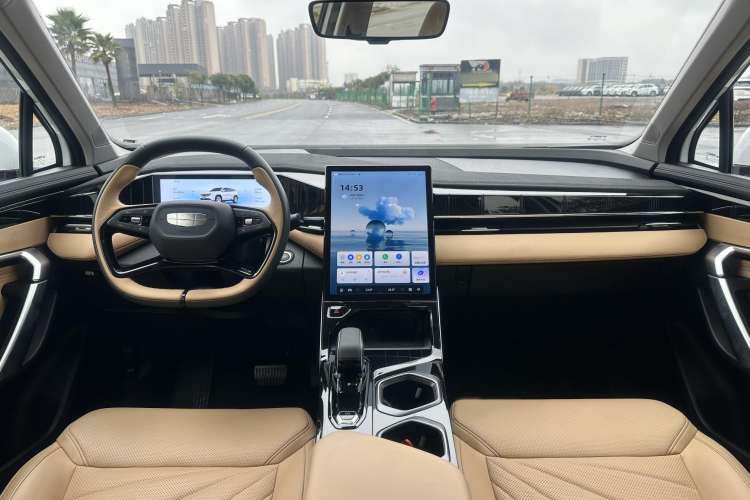 Used Geely Auto FX11 2023 1.5TD DCT Prestige Edition
