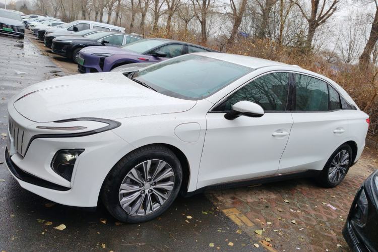 Used Hongqi E-QM5 2023 620km PLUS
