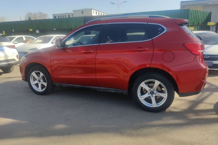 Used Haval H2 2018 Chuanxiang Edition Red Badge 1.5T Dual-Clutch Two-Wheel Drive Fashionable Model
