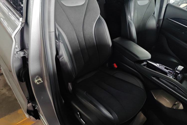 Used Geely Auto Monjaro L 2024 2.0TD High-Power Automatic Two-Wheel Drive Skyline Edition
