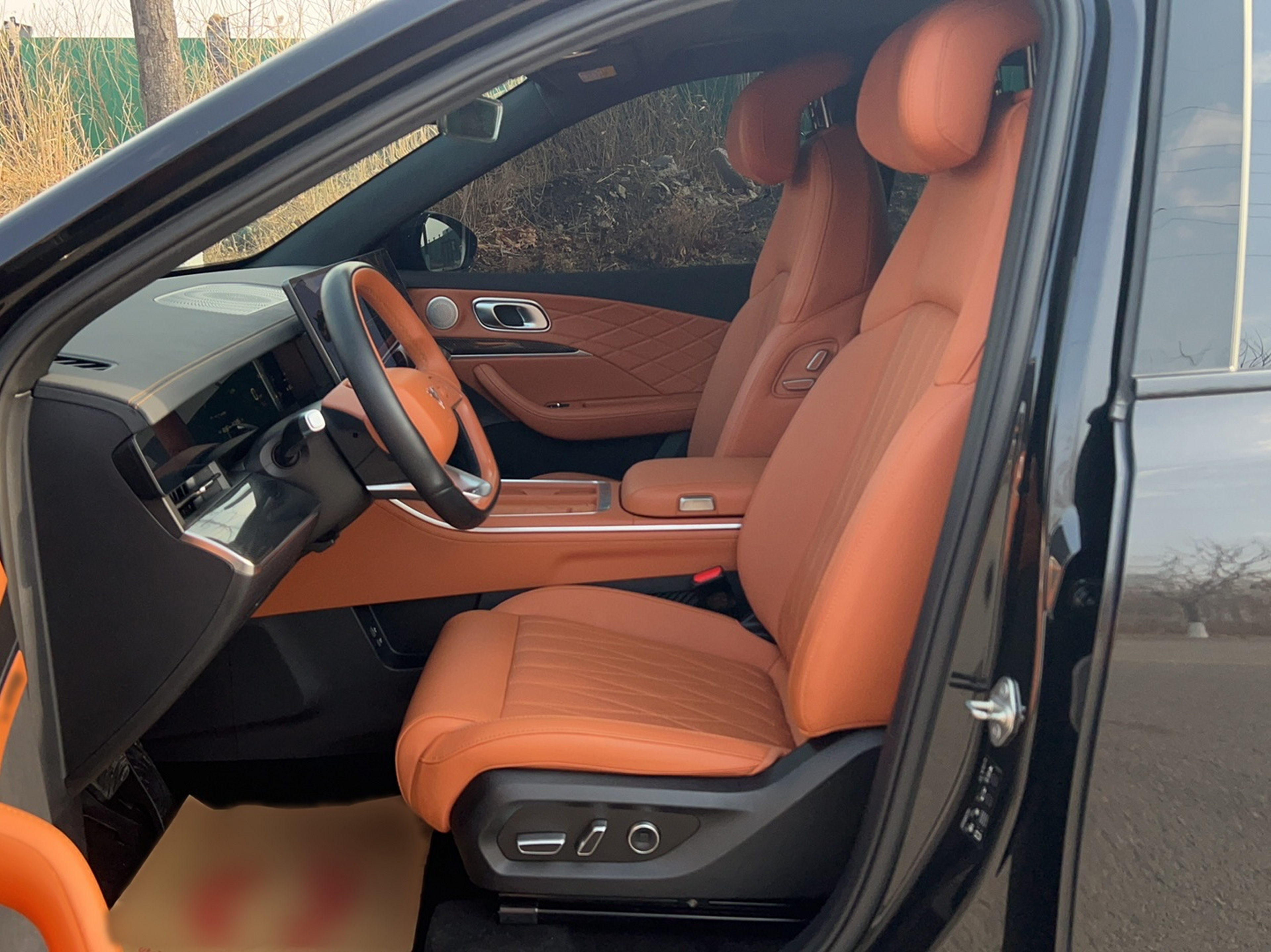 Переднее сиденье в автомобиле