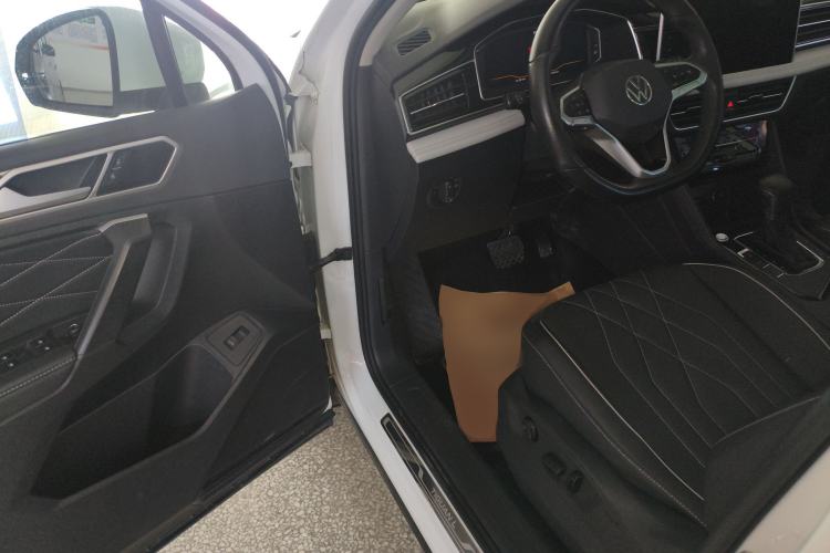 Used Volkswagen Tiguan L 2024 300TSI Automatic Two-Wheel Drive Smart Edition
