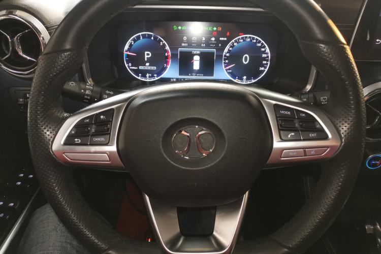 Used Beijing Auto BJ40 2018 PLUS 2.3T Automatic Four-Wheel Drive Flagship Version China V Emission Standard
