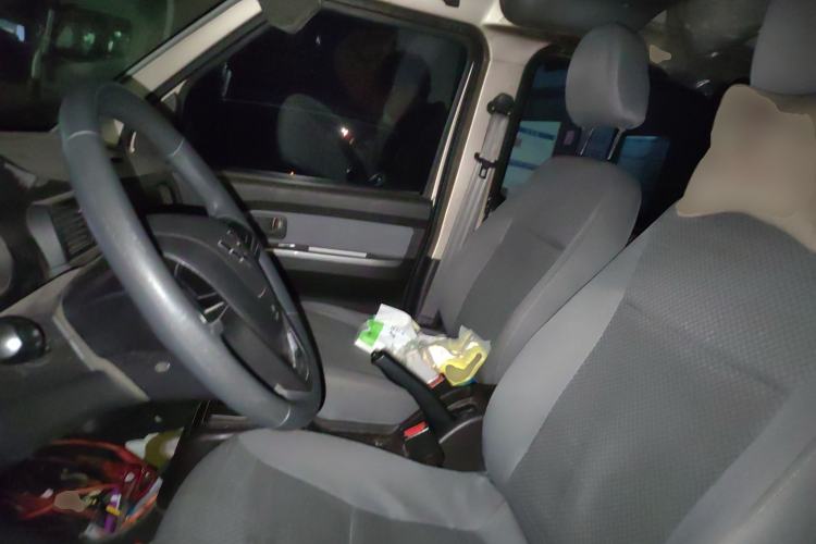 Used Wuling Rongguang EV 2022 Basic Passenger Bus Powered by Penghui Battery
