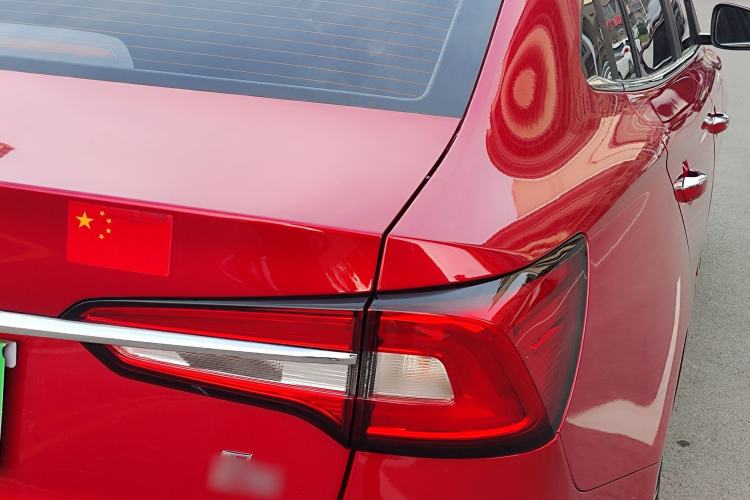 Used Roewe i5 2020 1.5L Automatic 4G Connect Luxury Flagship Edition
