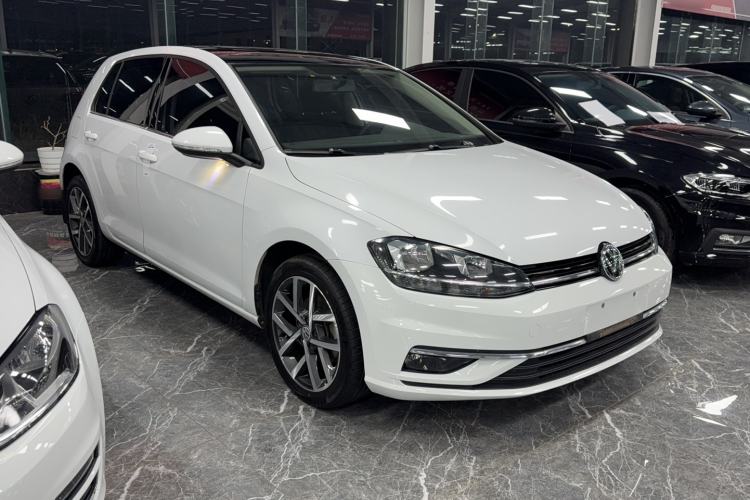 Used Volkswagen Golf 2020 200TSI DSG Comfortable and Ambitious Edition