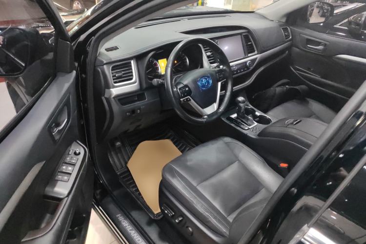 Used Toyota Highlander 2017 2.0T Four-Wheel Drive Luxury Edition 7 Seats