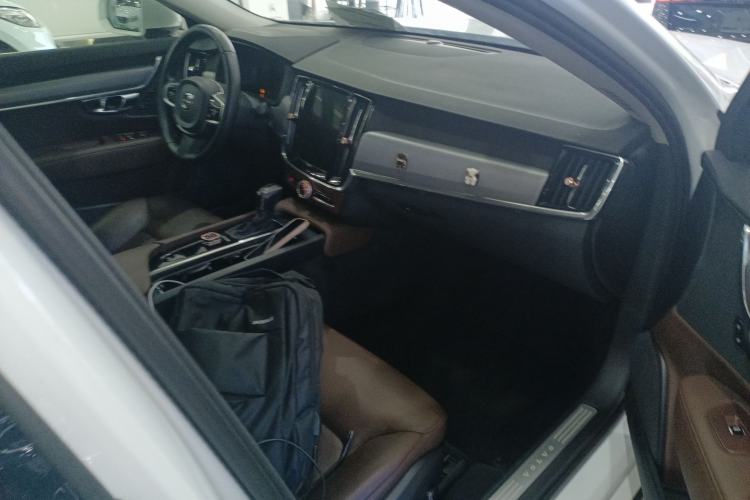 Used Volvo S90 2018 T4 Zhiyi Edition