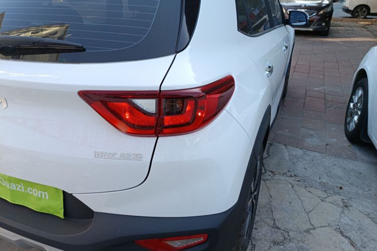 Used Kia kx1 Stonic 2021 1.4L CVT Fun Edition