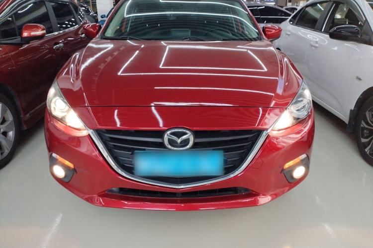 Used Mazda Mazda 3 Axela 2016 Hatchback 1.5L Automatic Comfort Model
