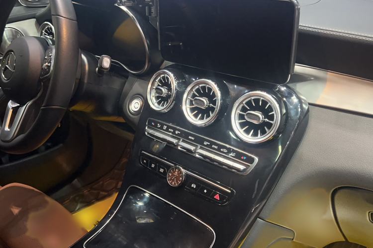 Used Mercedes-Benz GLC Coupe 2022 Refreshed GLC 260 4MATIC Coupe SUV
