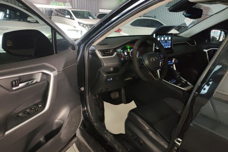 Used Toyota Wildlander 2021 2.0L CVT Two-Wheel Drive Luxury Edition
