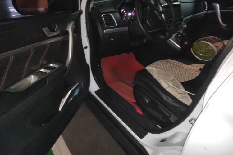 Used Haval M6 2019 1.5T DCT Two-Wheel Drive Elite Version China VI Standard
