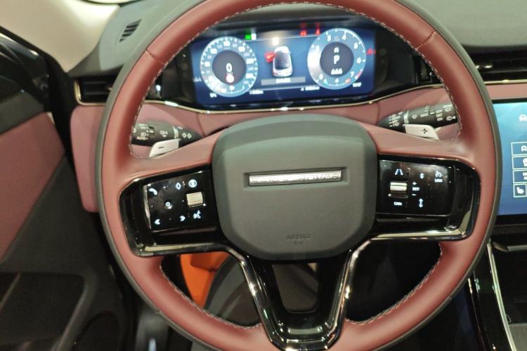 Used Land Rover Range Rover Evoque 2024 Aurora L 249 PS Prestige Light-Chasing Edition
