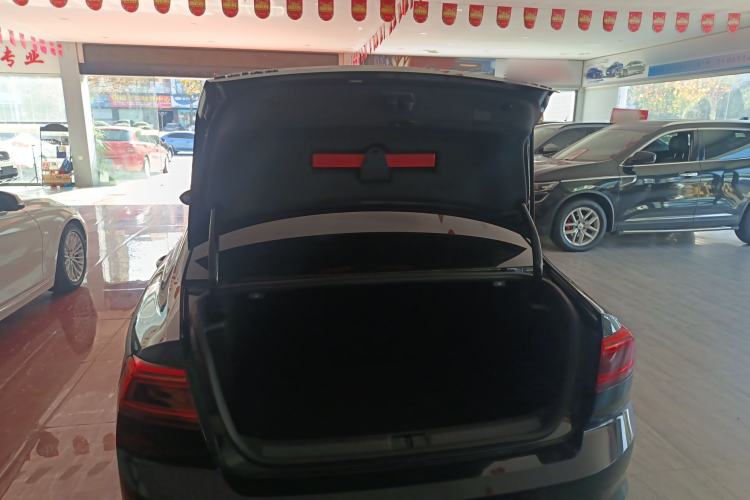 Used Volkswagen Magotan 2020 330TSI DSG Leading Model
