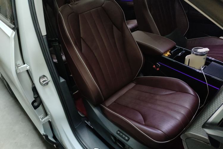 Used Volkswagen ID.6 X 2023 Ultra-Intelligent Long-Range Version
