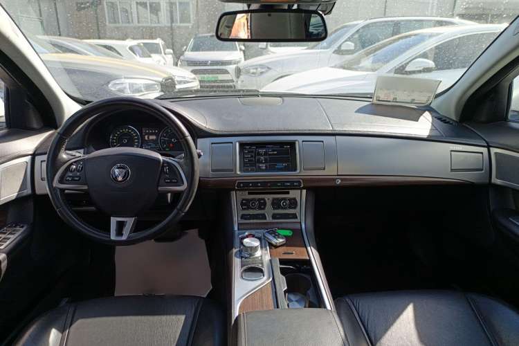 Used Jaguar XF 2015 XF 2.0T Sportbrake Luxury Edition
