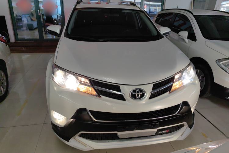 Used Toyota RAV4 2015 2.0L CVT Two-Wheel Drive Fashion Edition
