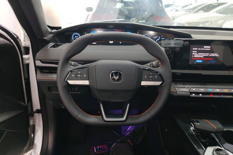 Used Changan UNI-V 2024 1.5T Luxury Edition