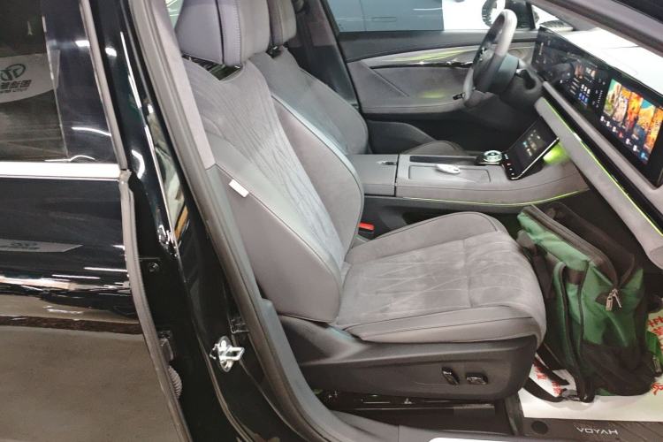 Used VOYAH PASSION 2023 Four-Wheel Drive Long-Range Version
