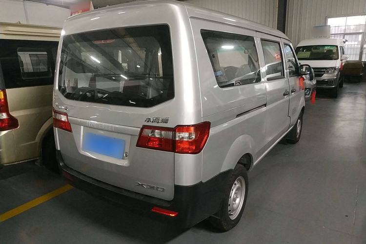 Used Jinbei Hiace X30 2024 1.5L Champion Edition Passenger Vehicle 5/6/7 Seats
