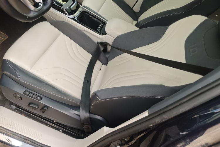 Used Volkswagen ID.4 CROZZ 2022 Long-Range Lite PRO Edition