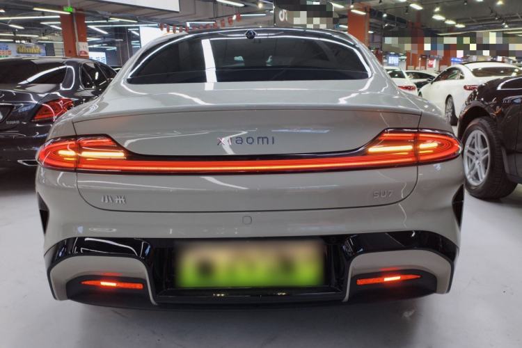 Used  SU7 2024 Rear-Drive Ultra-Long Range Advanced Pro-Level Intelligent Driving Version
