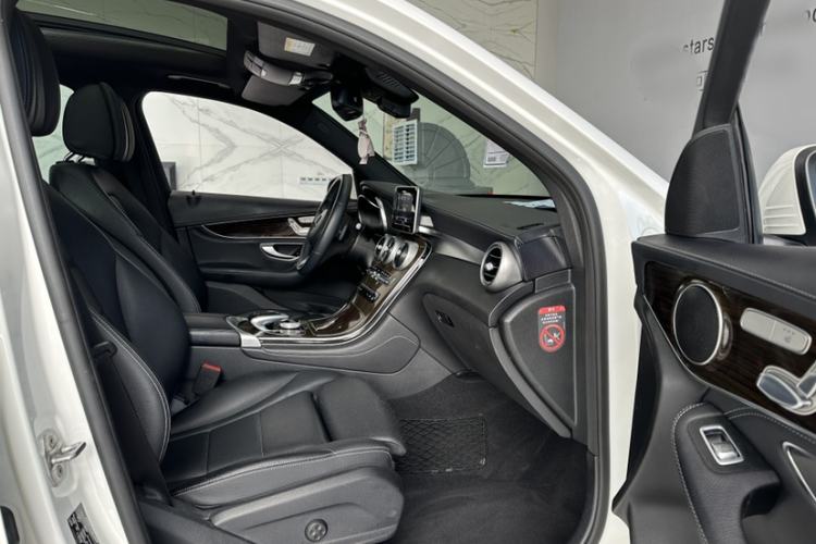 Used Mercedes-Benz GLC 2016 GLC 260 4MATIC Luxury Model