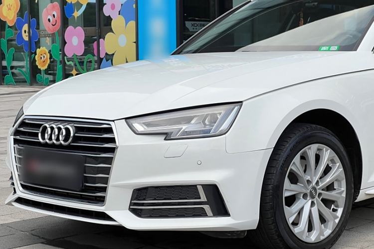 Used Audi A4L 2019 40 TFSI Ambition Version China V
