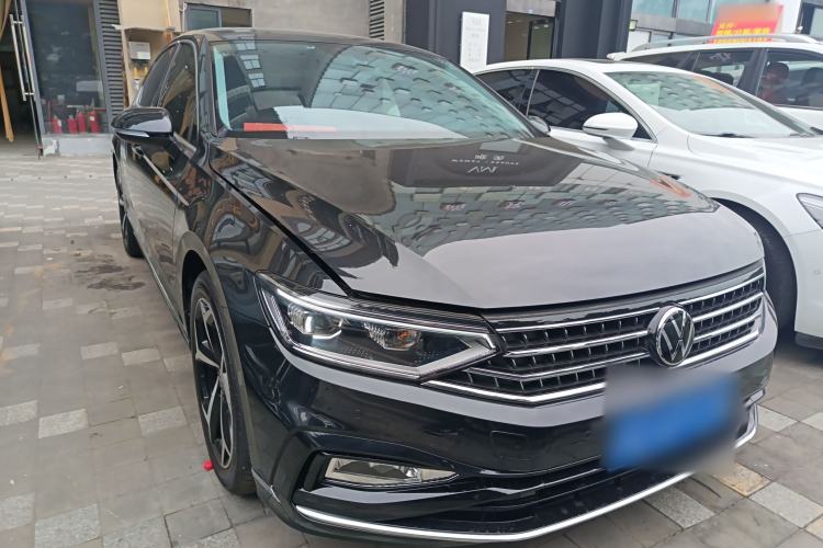 Used Volkswagen Magotan 2023 2 Million Units Limited Edition 330TSI DSG Leading Version
