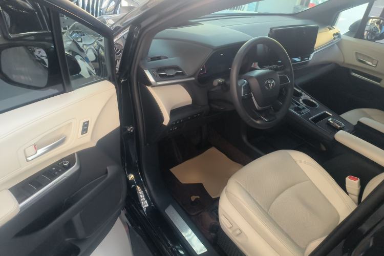 Used Toyota Granvia 2024 2.5L Hybrid Prestige ULTRA Edition