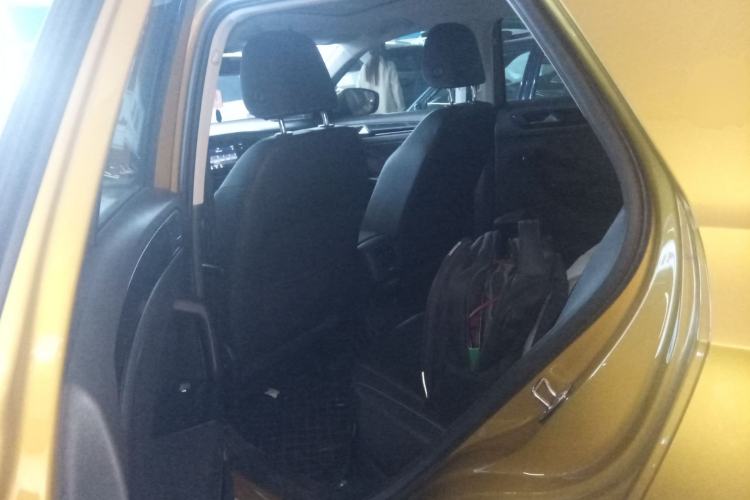 Used Volkswagen T-ROC 2018 280TSI DSG Two-Wheel-Drive Comfort Version China V Standard
