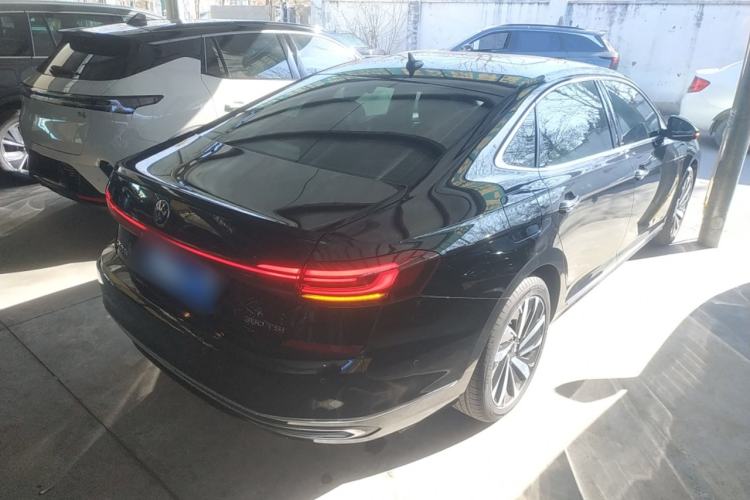 Used Volkswagen Passat 2022 380TSI Flagship Edition
