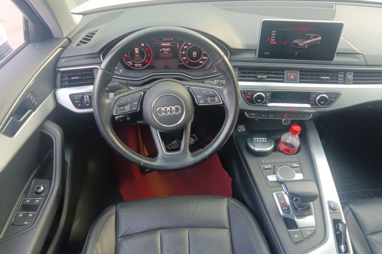 Used Audi A4L 2018 30th Anniversary Edition 40 TFSI Fashion Model
