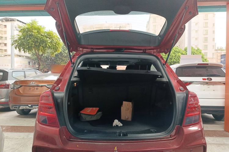 Used Chevrolet Trax 2018 330T Automatic Two-Wheel Drive Elite Model
